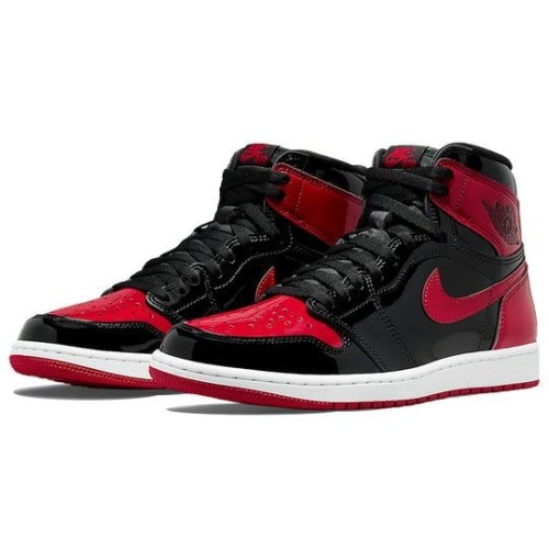 Кроссовки Nike Air Jordan 1 Retro OG Patent Bred черно-красные высокие лаковые 555088-063