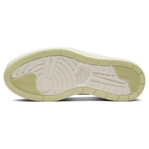 Кроссовки Nike Air Jordan 1 Elevate Low бежевые низкие женские на платформе White Tan DH7004-101