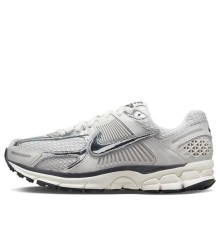 Кроссовки Nike Air Zoom Vomero Photon Dust Metallic Silver женские