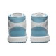 Кроссовки Nike Air Jordan 1 Mid бело-голубые женские высокие University Blue BQ6472-141