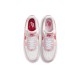 Розовые кроссовки Nike Air Force 1 07 Qs Valentine's Day