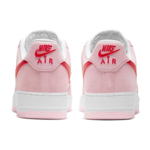 Розовые кроссовки Nike Air Force 1 07 Qs Valentine's Day