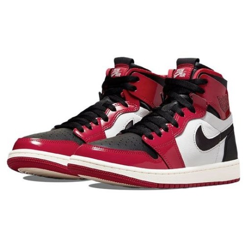 Nike Air Jordan 1 Chicago Bulls женские высокие красно-черные с белой вставкой CT0979-610