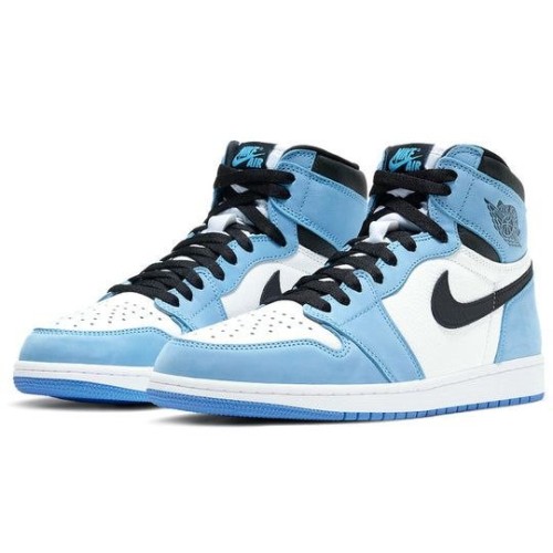 Кроссовки Nike Air Jordan 1 Retro бело-голубые высокие с черными вставками OG University Blue 555088-134