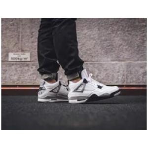 AIR JORDAN 4