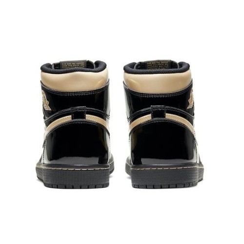 Кроссовки Nike Air Jordan 1 Retro High OG Black Metallic Gold черные лаковые высокие 555088-032