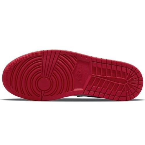 Кроссовки Nike Air Jordan 1 Low Bred Toe низкие черно-белые с красными вставками 553558-612