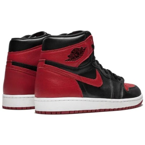 Красные кроссовки Air Jordan 1 Retro High OG Banned 2016