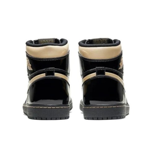 Баскетбольные кроссовки Air Jordan 1 Retro High OG Black Metallic Gold