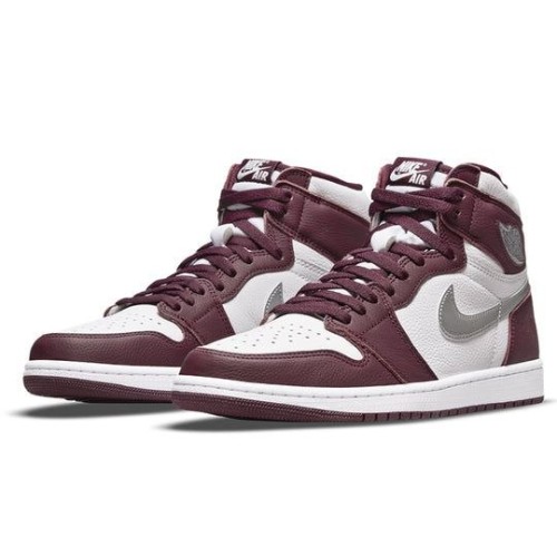Кроссовки Nike Air Jordan 1 Retro высокие бордовые с белым OG Bordeaux 555088-611