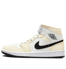 Кроссовки Nike Air Jordan 1 Mid женские молочного цвета Coconut Milk BQ6472-121