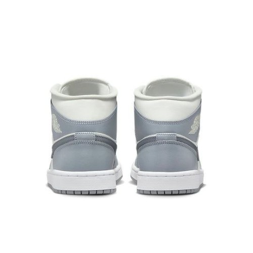 Кроссовки Nike Air Jordan 1 Mid Stealth женские бело-серые высокие BQ6472-115