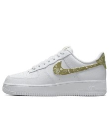 Кроссовки Nike Air Force 1 07 белые низкие DJ9942-101