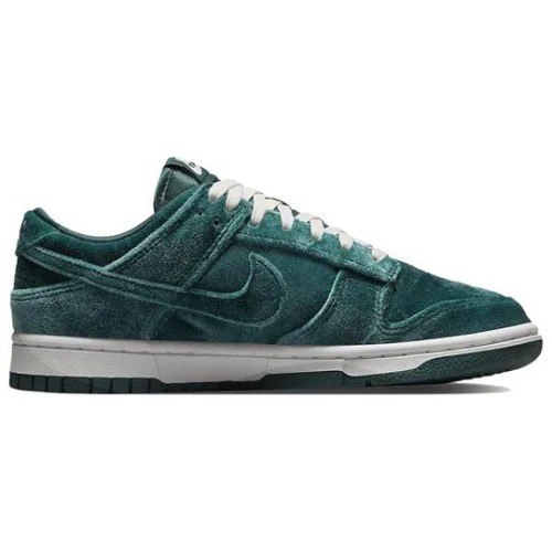Кроссовки Nike Dunk Green Velvet женские
