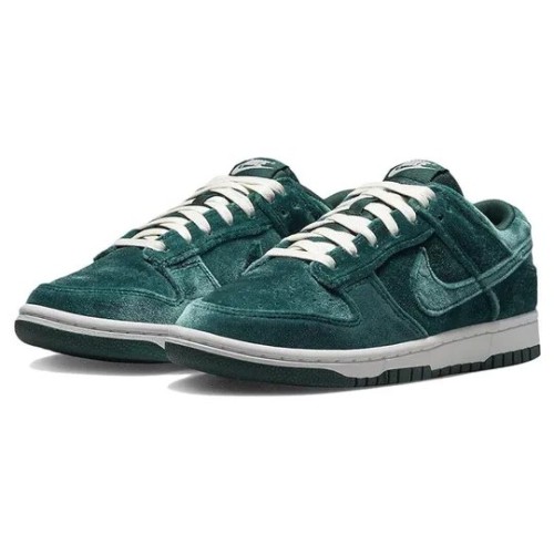 Кроссовки Nike Dunk Green Velvet женские