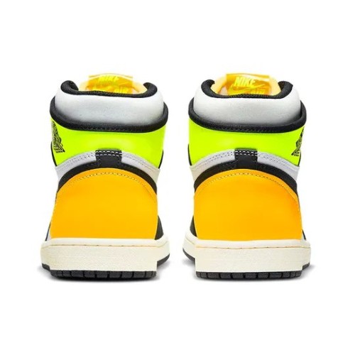 Баскетбольные кроссовки Air Jordan 1 Retro High OG Volt Gold