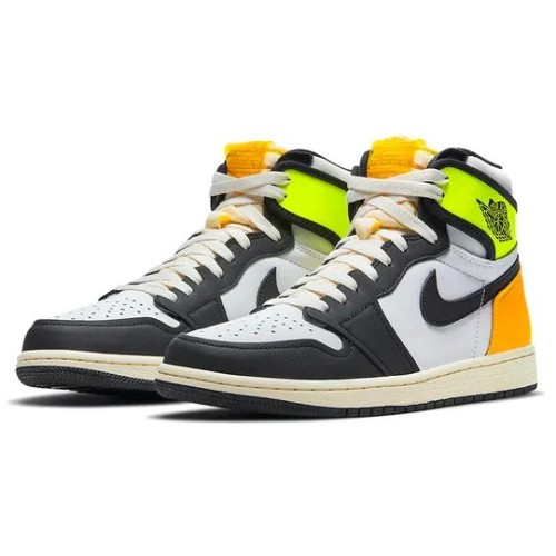 Баскетбольные кроссовки Air Jordan 1 Retro High OG Volt Gold