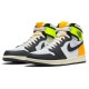 Баскетбольные кроссовки Air Jordan 1 Retro High OG Volt Gold