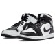 Кроссовки Nike Air Jordan 1 Mid черно-белые женские SE Homage DR0501-101