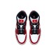 Nike Air Jordan 1 Mid Chicago бело-красные с черным логотипом 554724-173