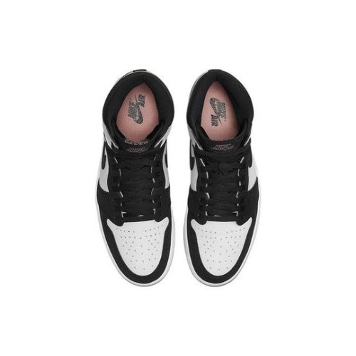 Кроссовки Nike Air Jordan 1 Retro черно-белые высокие с серыми вставками OG Stage Haze 555088-108
