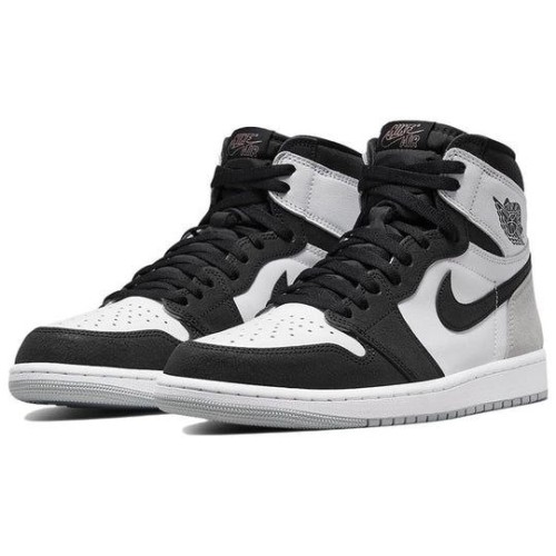 Кроссовки Nike Air Jordan 1 Retro черно-белые высокие с серыми вставками OG Stage Haze 555088-108